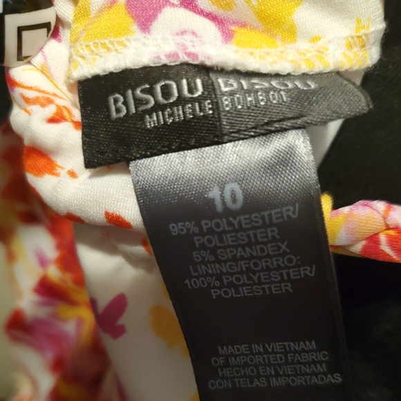 Dress - Picture 3 of 3